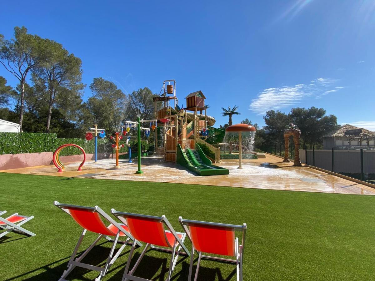 ホテル Frantheor Frejus 5 Etoiles エクステリア 写真