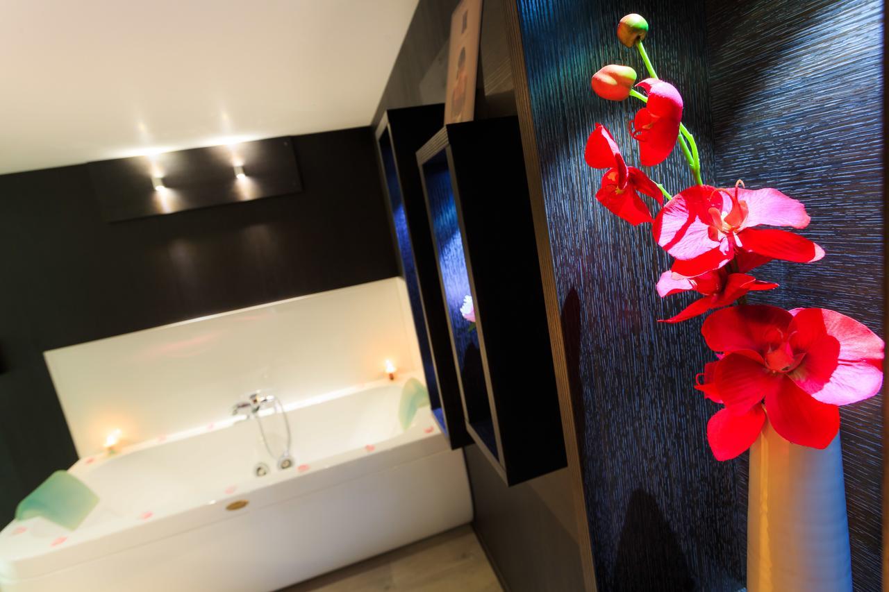 ホテル Frantheor Frejus 5 Etoiles エクステリア 写真